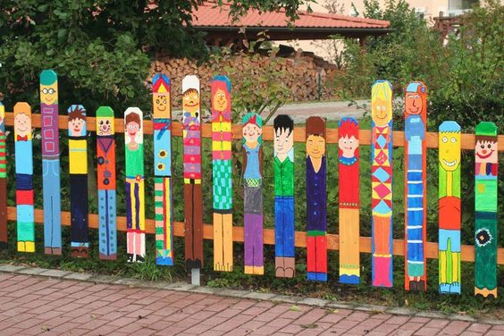 mural picket fence