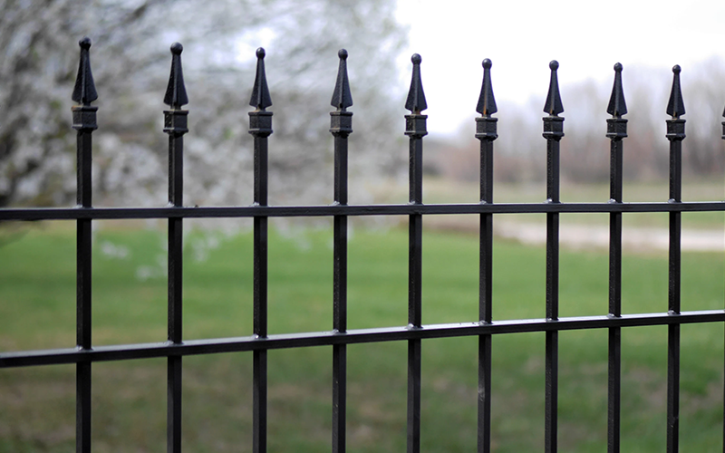 Wrought Iron Fence Pictures – 25 Of The Most Eye Catching Designs